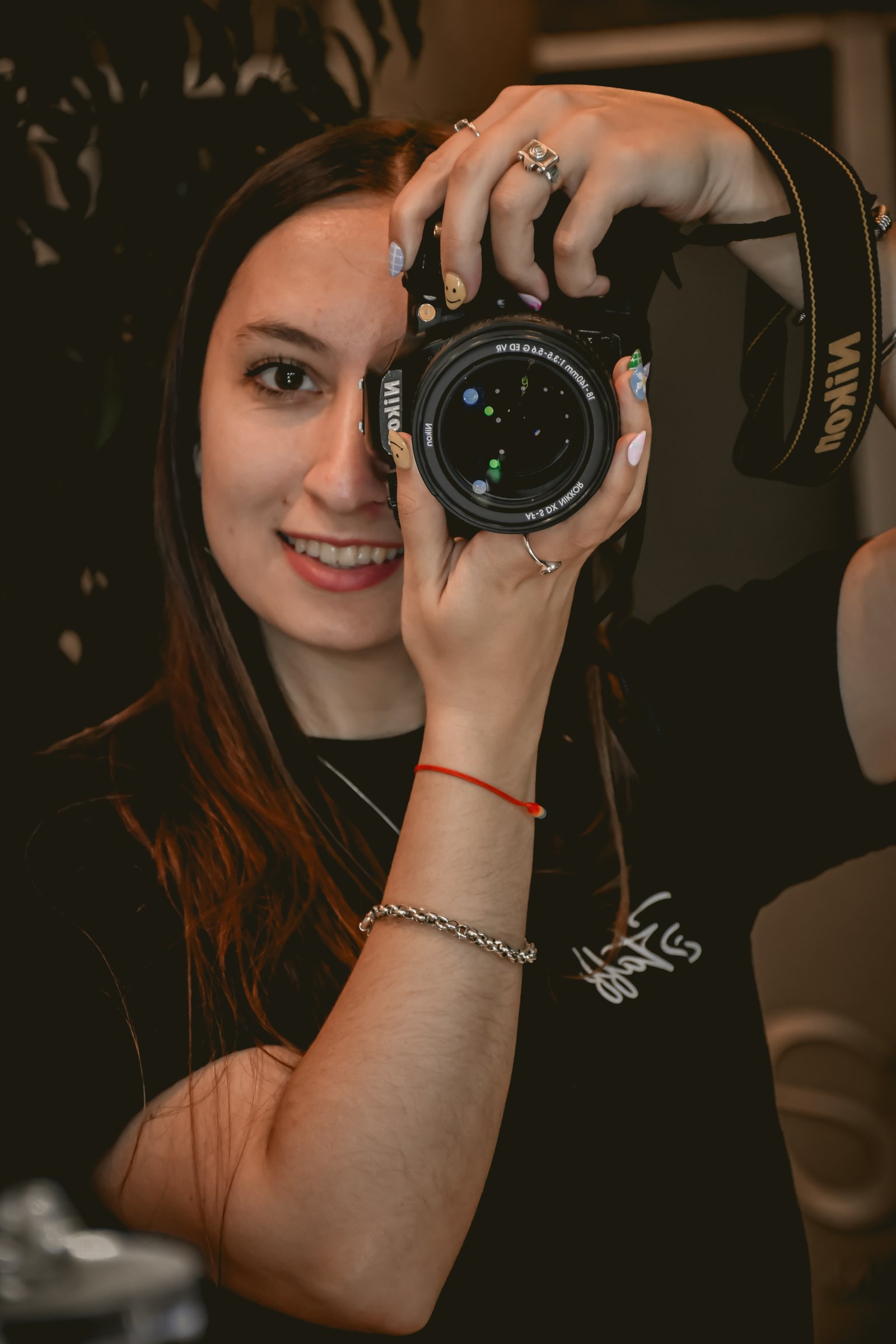 Aldi trabajando en la cobertura fotográfica de una celebración